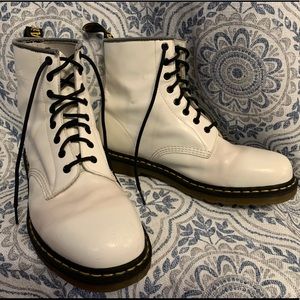 NEW Unisex -White Dr. Martens 1460 Smooth Lace-Up Boots. Women 13/ Men 12/ EU 46